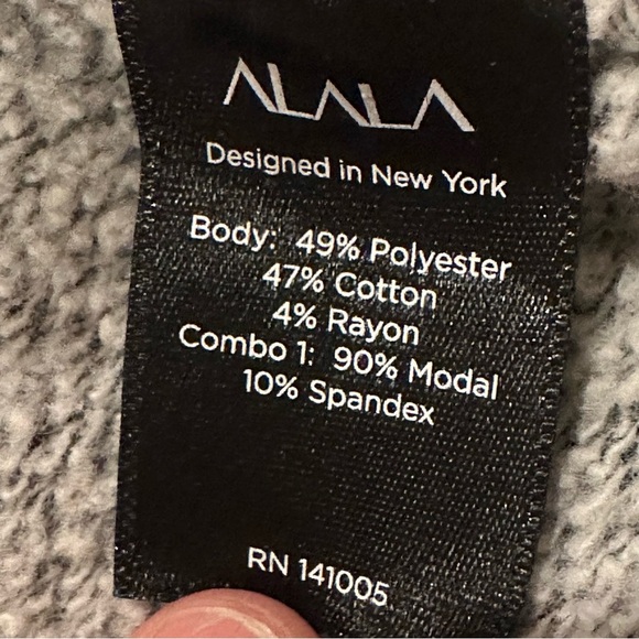 Alala Activewear Cropped Athleisure Mock Knit Sweatshirt Top  Size Small Raw Hem - Picture 7 of 8